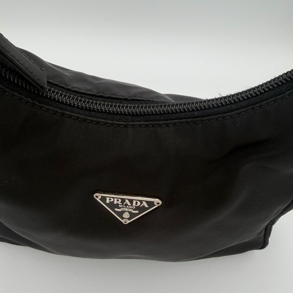 Prada Vintage Tessuto Nylon Re-Edition 2000 Bag – Black Shoulder Mini - Picture 7 of 8